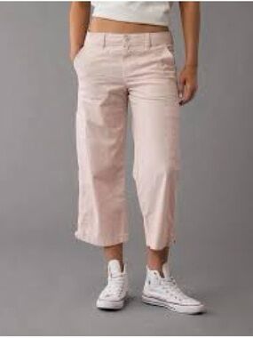 NWT American Eagle Low Rise Straight Crop Cargo Pants Size 8 29W